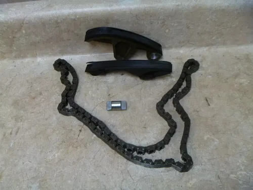Kawasaki 750 GPZ ZX750 GPZ750 Used Engine Cam Chain Guides 1984 KB65