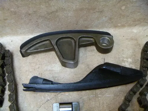 Kawasaki 750 GPZ ZX750 GPZ750 Used Engine Cam Chain Guides 1984 KB65