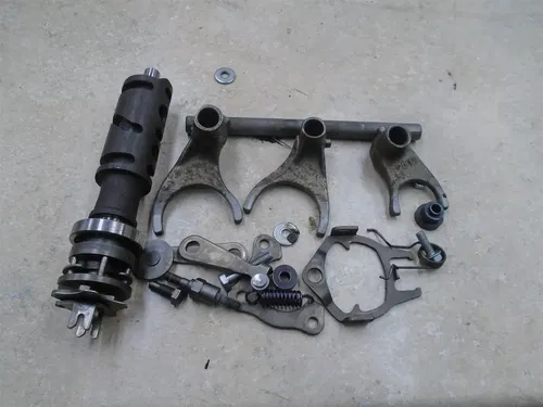 Honda GL1200 LE GOLDWING LIMITED EDITION Engine Shift Drum Forks 1985 HB288