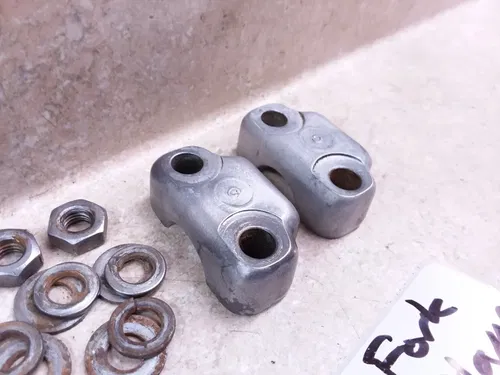 Suzuki 380 GT GT380 Sebring Front Fork Lower Clamp Mount Hardware 1975 ANX-C5