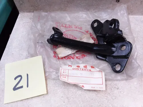 50645-294-670B Vintage NOS Honda CL450 Left Front Footpeg Bracket #21 ANX-C1