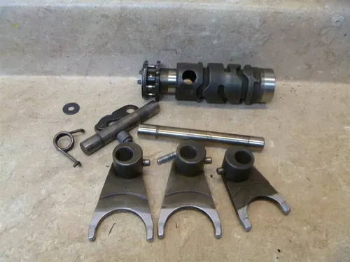 Honda 500 GL INTERSTATE GL500-I Used Engine Shift Drum Forks 1982 HB198
