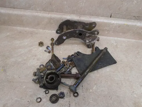 Yamaha 250 IT IT250 Used Misc Frame Bolts Hardware 1978 YB128
