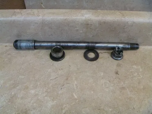 Honda 1100 GL INTERSTATE GL1100-I Used Rear Wheel Axle 1980 #HB105