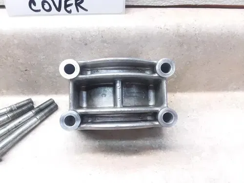 VTG 1975 Kawasaki Z1 900 Z1-B Engine Crankshaft Bearing Cover & Bolts PJ-13