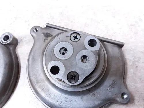 Honda 125 XL XL125 Engine Oil Pump Unit Assembly 1977 ANX-B226