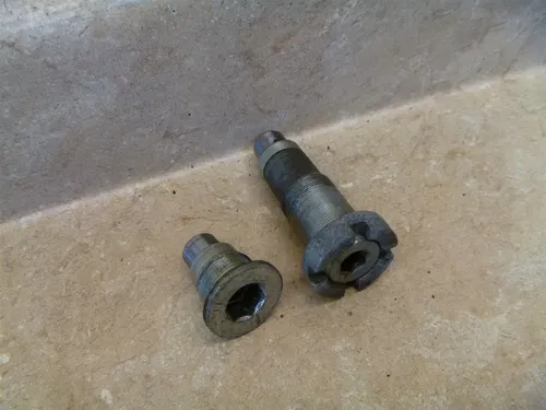 Honda 500 VT SHADOW VT500 Used Swingarm Drive Joint Boot Cover & Bolts 1984 HB75