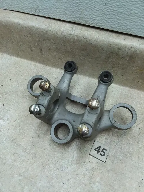 Kawasaki 100 G4-TR Top Triple Clamp 1970s #45 ANX ARP E19