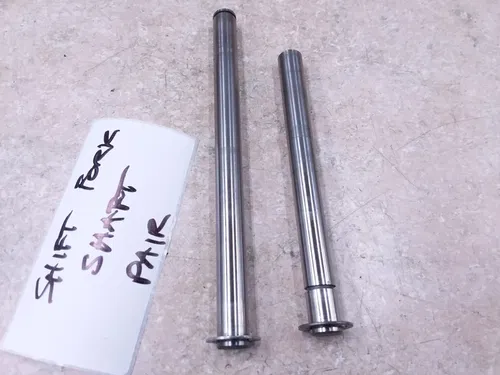 Yamaha R5 Twin 350 Engine Gear Shift Fork Shaft Pair Vintage 1971 ANX-C8
