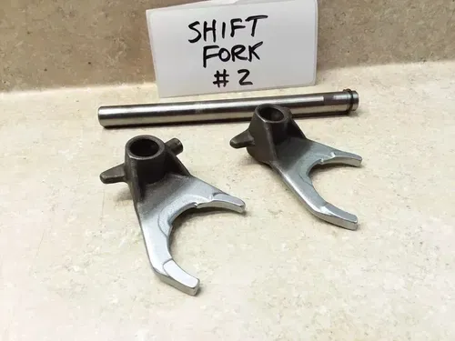 1982 Kawasaki KZ 750 KZ750-N Spectre Engine Gear Shift Fork & Shaft #2 PJ-10