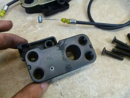 Kawasaki ZR7 ZR750 ZR 750 F Used Seat Release Latch Assembly 2000 KB61