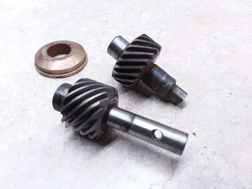 Yamaha 250 YDS3 Big Bear YDS-3C Engine Tach Drive Gear Lot 1960s YB341 ANX-C25