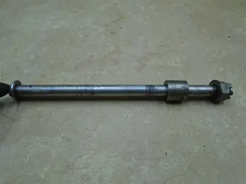 Kawasaki 750 VN VULCAN VN750 Axle 1995 KB148