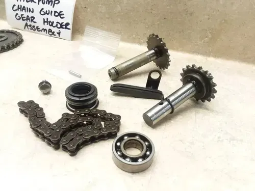1988 Kawasaki Vulcan VN1500-A2 Engine Water Pump Chain Guide Holder Assy PJ-11