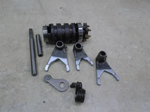 Yamaha 125 YZ YZ125-T Used Engine Shift Drum Forks 1987 YB143