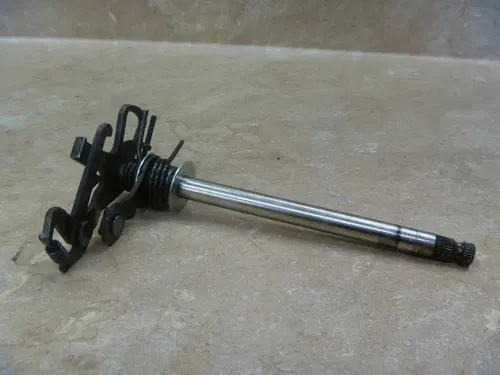 Yamaha XT 125 XT125 Dual Sport Used Engine Gear Shift Shaft 1983 ANX B-16