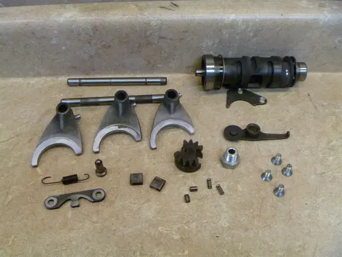 Suzuki 750 GS GS750-E  GS 750 E Used Engine Shift Drum Forks 1980 Vintage #SB18