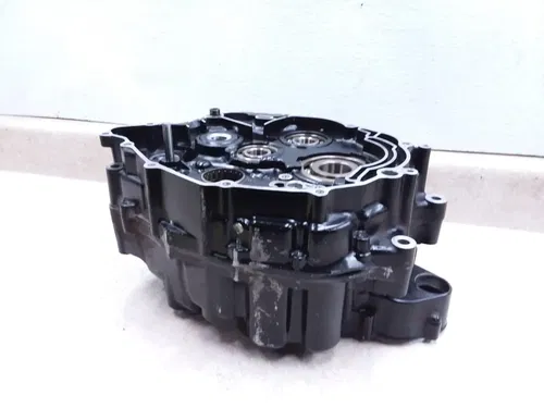Yamaha 225 XT XT225 Engine Crank Case Set Crankcase BAD BEARING 2003 ANX-C45