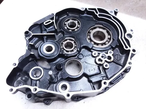 Yamaha 225 XT XT225 Engine Crank Case Set Crankcase BAD BEARING 2003 ANX-C45
