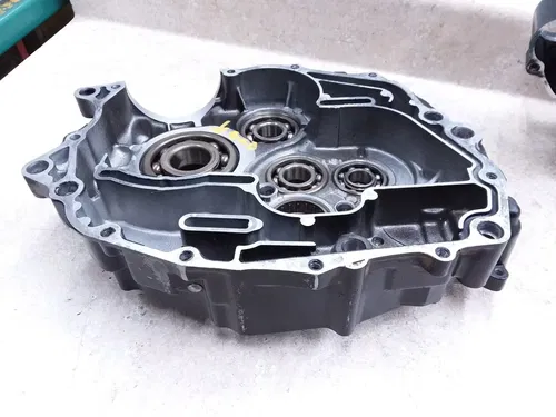 Yamaha 225 XT XT225 Engine Crank Case Set Crankcase BAD BEARING 2003 ANX-C45