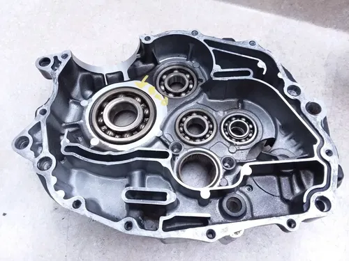 Yamaha 225 XT XT225 Engine Crank Case Set Crankcase BAD BEARING 2003 ANX-C45