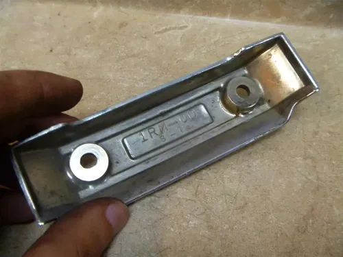 Yamaha 700 XV VIRAGO XV700-SS Used Front Fork Emblem Cover 1986 YB98