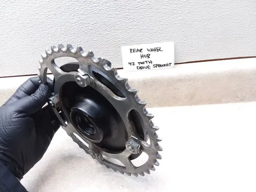 VTG 1986 Yamaha XT 600 XT600 Rear Wheel Hub & Drive Chain Sprocket ANX-C60