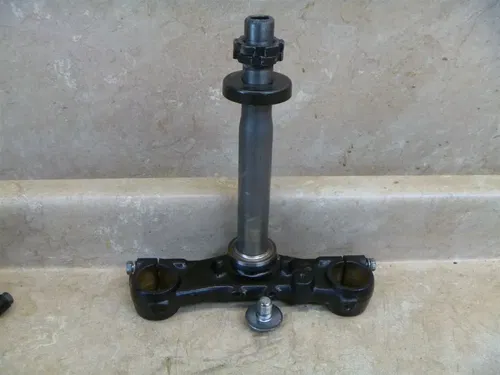 Yamaha 650 XJ MAXIM XJ650-H Used Steering Stem 1981 Vintage YB86