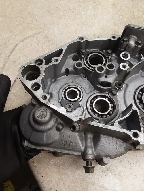 Yamaha YZ250F Engine Right Crankcase 2004 #30 ANX ARP E18