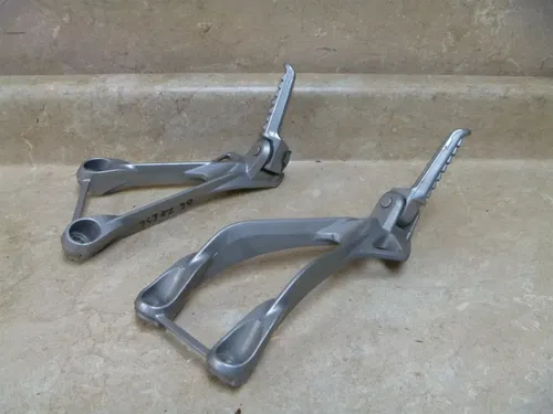 Kawasaki 636 ZX NINJA ZX636 Used Rear Footpegs Bracket Pair Set 2005 KB1