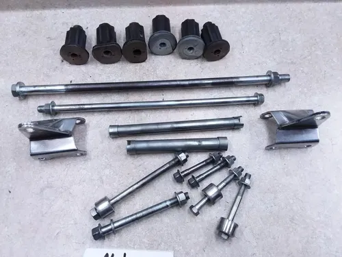 Yamaha 1100 Maxim XJ1100 Motor Mount Bolt Hardware Bracket Lot 1982 ANX-C40 PJ