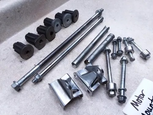 Yamaha 1100 Maxim XJ1100 Motor Mount Bolt Hardware Bracket Lot 1982 ANX-C40 PJ