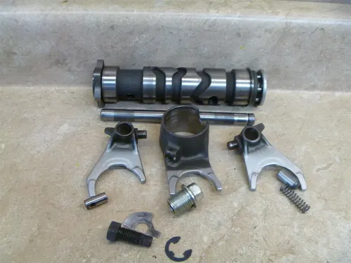 Kawasaki ZR7 ZR750 ZR 750 F Used Engine Shift Drum & Forks 2000 KB61