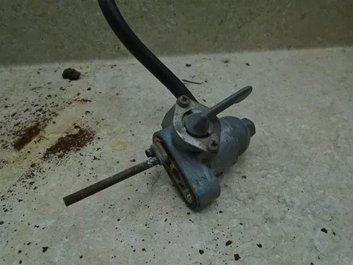 Honda 125 TL TRIALS TL125 Frozen Gas Fuel Tank Petcock Valve 1973 HB484 GP