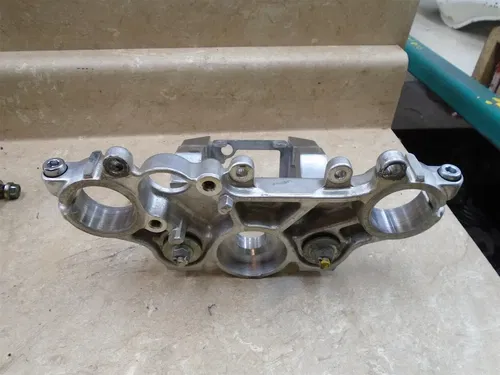 Honda 1100 VT SHADOW VT1100 Top Triple Clamp 1985 HB459