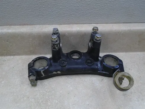 Honda 250 XR XR250R XR250-R Used Top Triple Clamp 1982 HB273