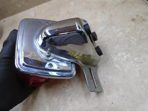 Suzuki 750 GS GS750L GS750-L Damaged Rear Tail Light Unit 1981 SB140