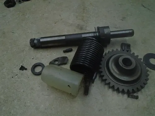 Suzuki 120 TC CAT TC120 Used Engine Kickstart Shaft Assembly 1969 LP SB106