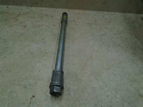 Kawasaki 500 EN VULCAN EN500 Front Axle 1990 KB140