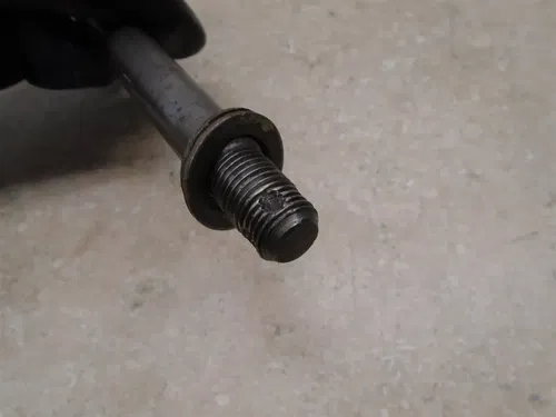 Yamaha 225 TT TT225 Used Front Wheel Axle 1987 YB140