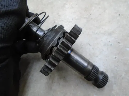 Kawasaki 250 F81 F81M Engine Kickstarter Spindle Shaft 1971 KB139