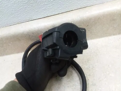 Honda CBR1100-XX CBR1100XX Blackbird Left Handlebar Switch 2000 #69 ANX B154