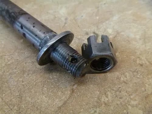 Suzuki 550 GS GS550-E Used Front Wheel Axle 1978 Vintage #SB16