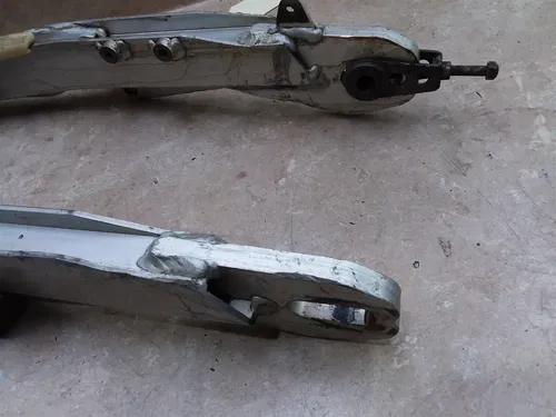 Suzuki RM400 RM250 1979 Aluminum Alloy Swingarm #104 ARP E-SHELF
