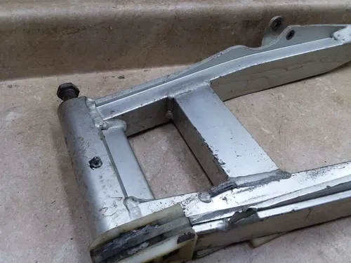 Suzuki RM400 RM250 1979 Aluminum Alloy Swingarm #104 ARP E-SHELF