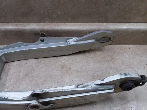 Suzuki RM400 RM250 1979 Aluminum Alloy Swingarm #104 ARP E-SHELF