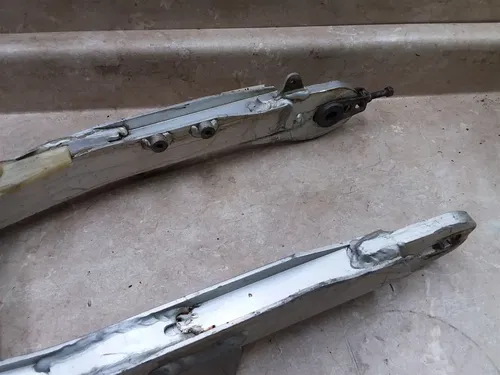 Suzuki RM400 RM250 1979 Aluminum Alloy Swingarm #104 ARP E-SHELF