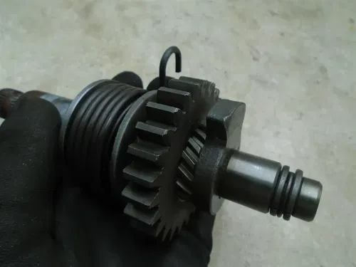 Yamaha 650 XS XS650 Engine Kickstarter Spindle Shaft 1975 SM526