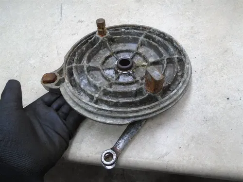 Yamaha 350 R5 TWIN Frozen Rear Wheel Brake Plate 1971 YB298