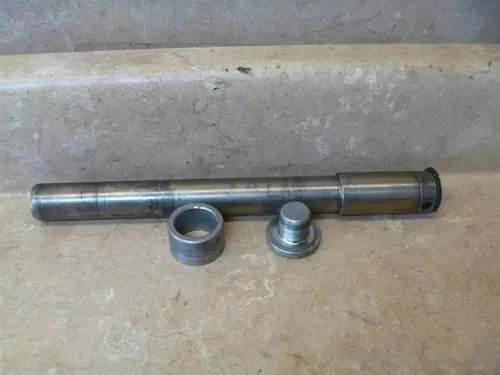 Triumph TROPHY 1200 Used Front Wheel Axle 2003 RB RB5